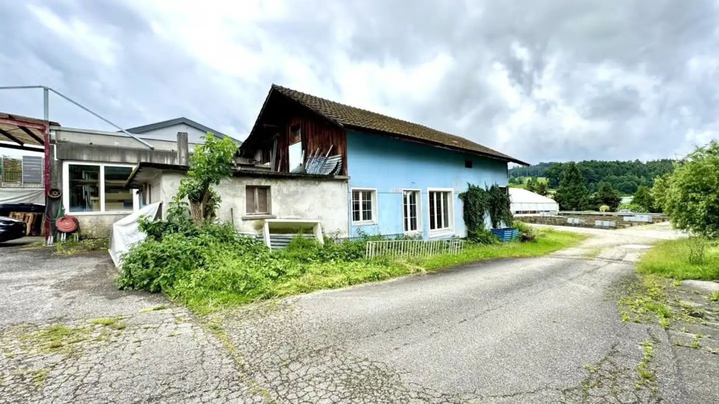 Commercial building plot for sale - 6147 Altbüron - Photo 2