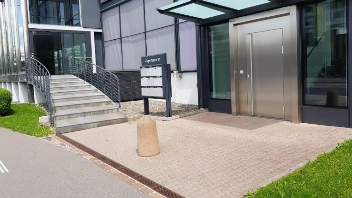 Indoor motorbike parking space for rent - Zugerstrasse 57, 6340 Baar