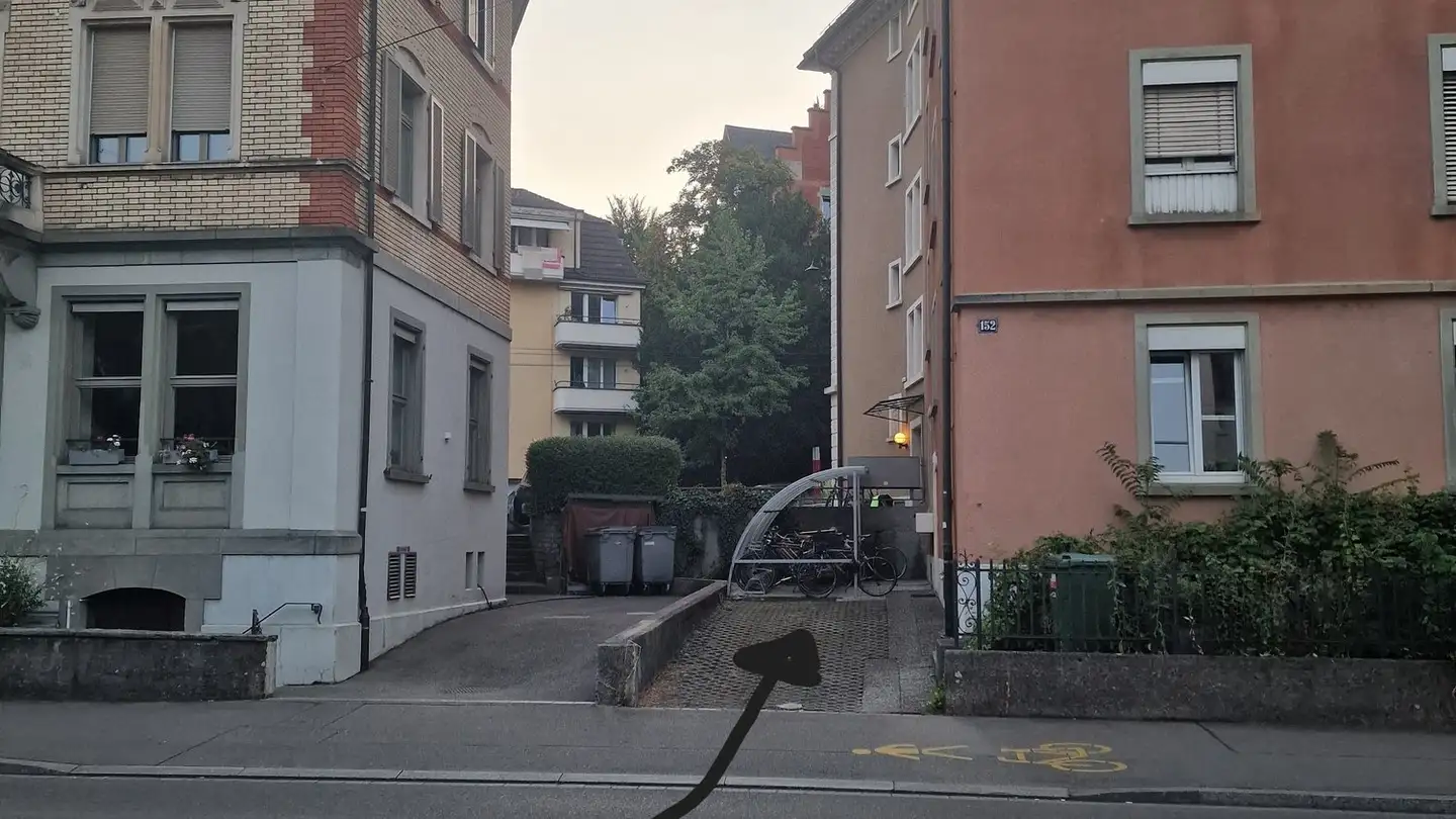 Parcheggio esterno in affitto - Weinbergstrasse 152, 8006 Zürich