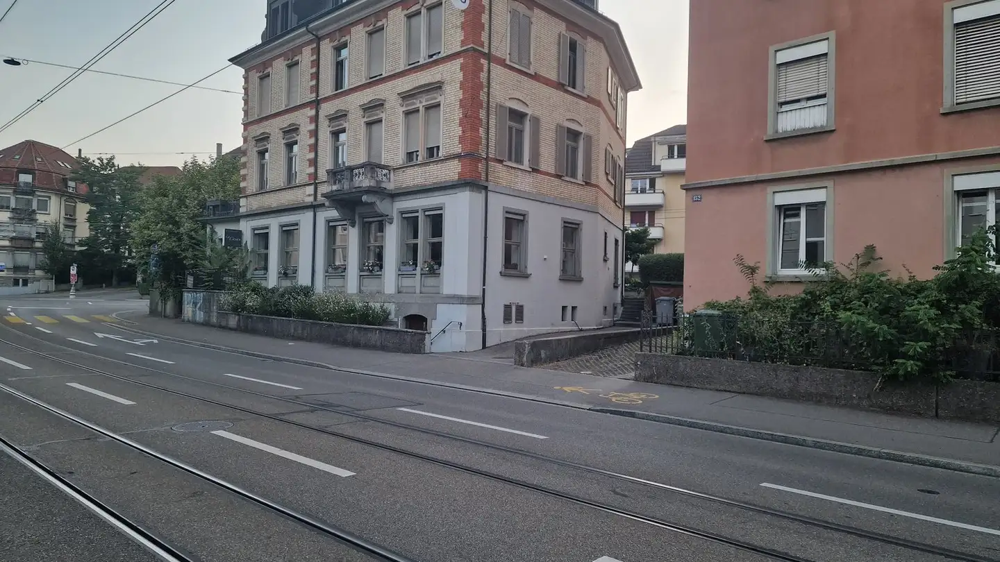 Outdoor parking space for rent - Weinbergstrasse 152, 8006 Zürich - Photo 4