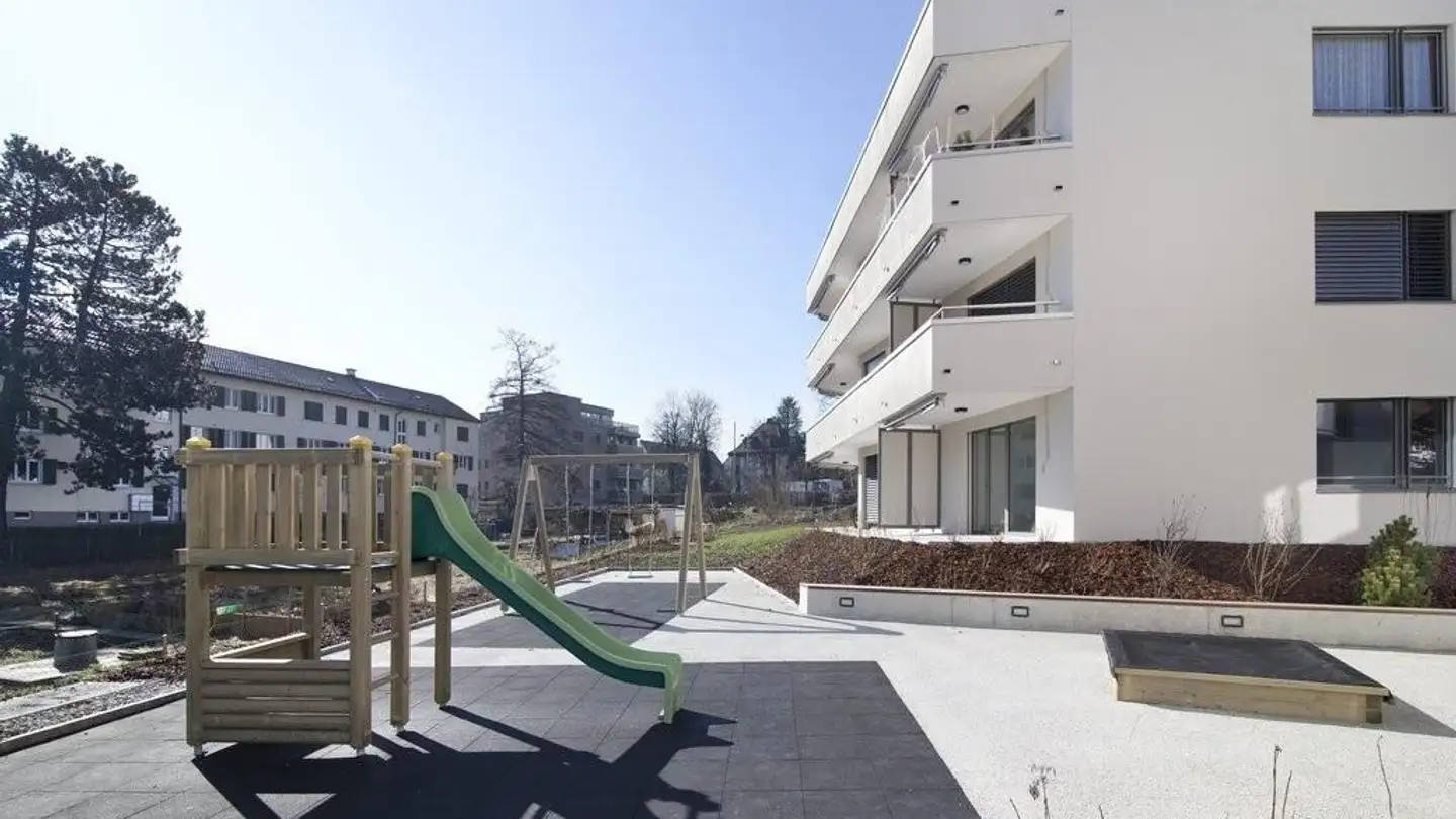 Überdachter Motorradparkplatz mieten - Grabenwies 2, 8057 Zürich