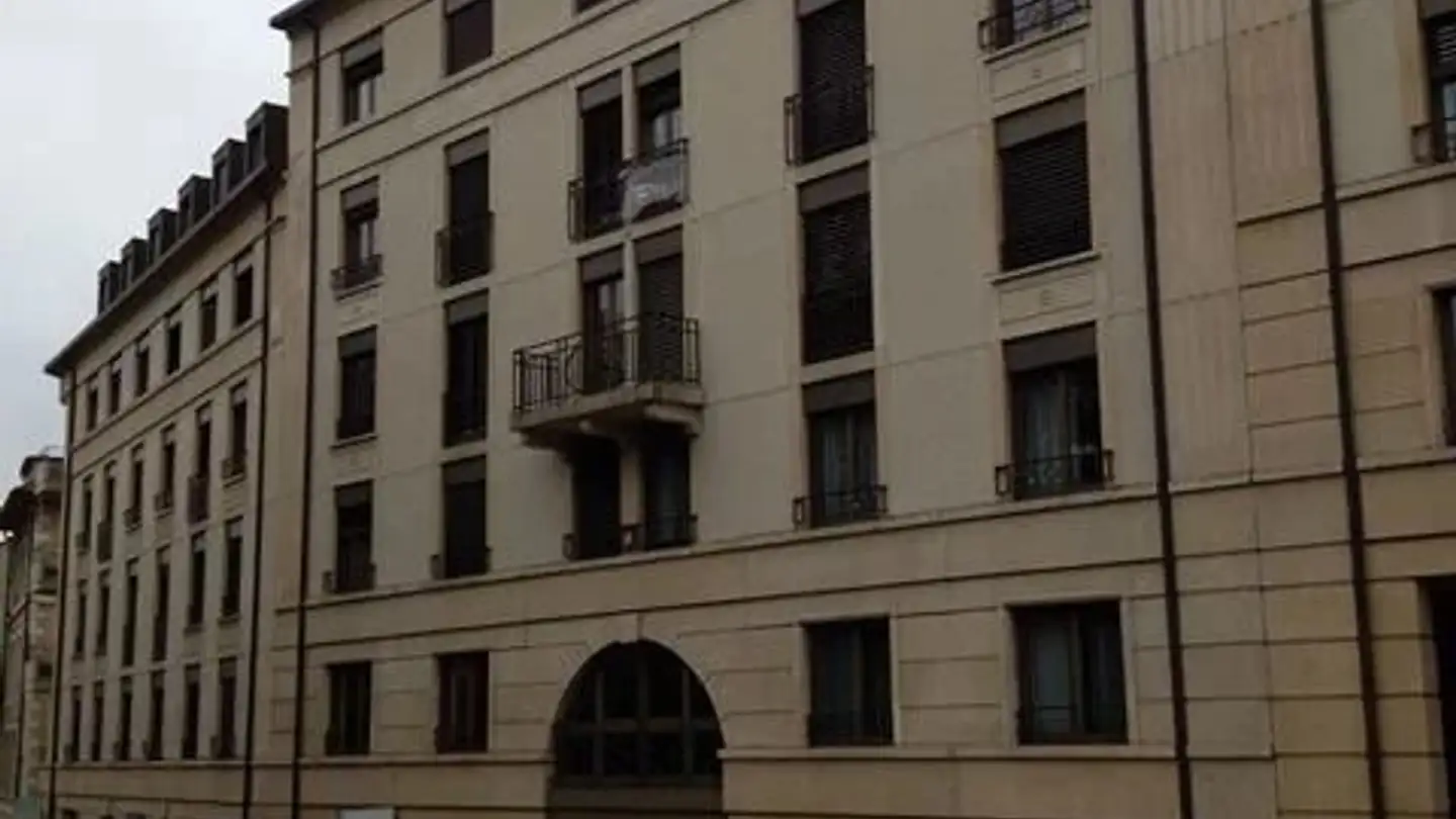 Place de parking extérieure à louer - Rue Du Fort-Barreau 15, 1201 Genève