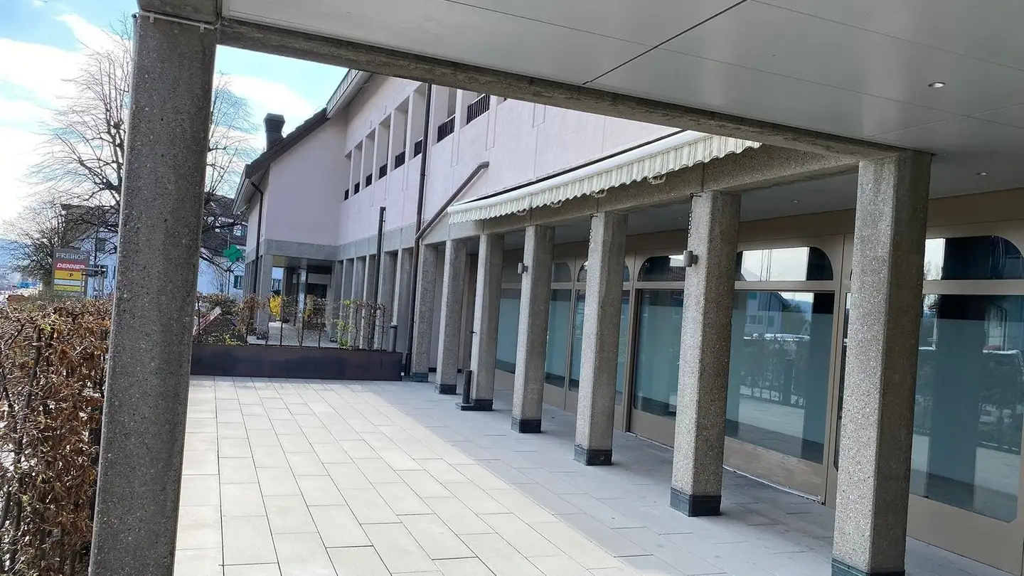 Gewerbe mieten - Zürichstrasse 28, 8306 Brüttisellen - Foto 3