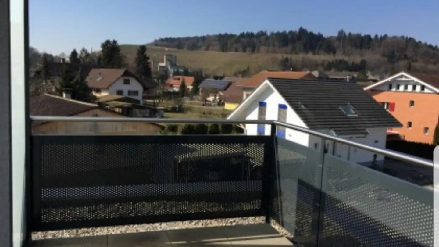 Attique à louer - Grabenstrasse 39, 2557 Studen BE - Photo 2