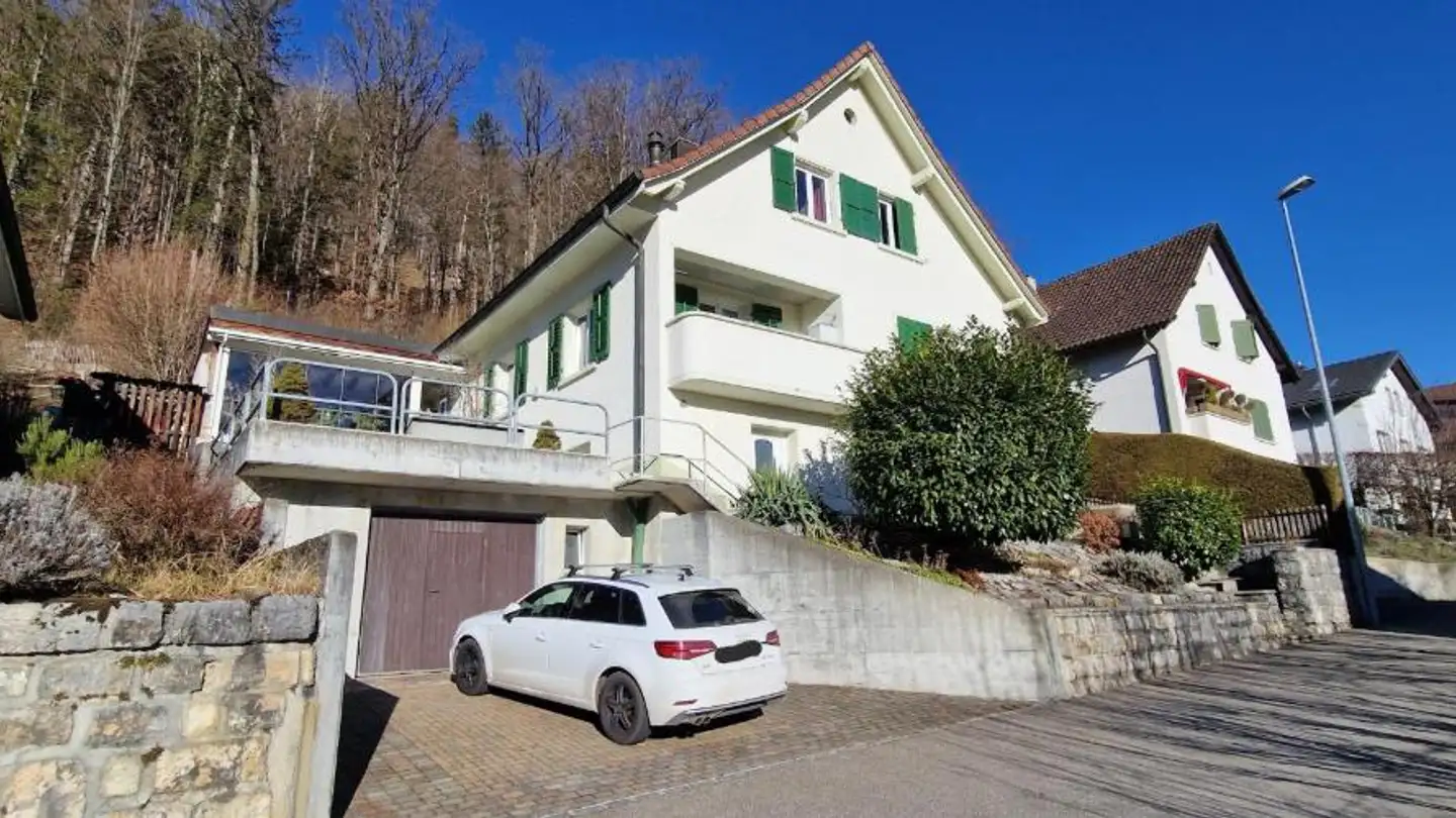 Single house for sale - 2740 Moutier - Photo 2