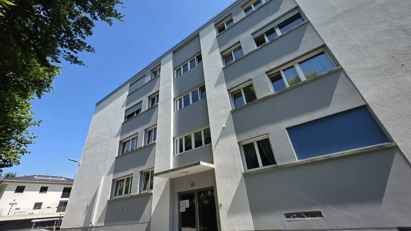 Garage individuel à louer - Rue Des Bassets 72, 2300 La Chaux-de-Fonds