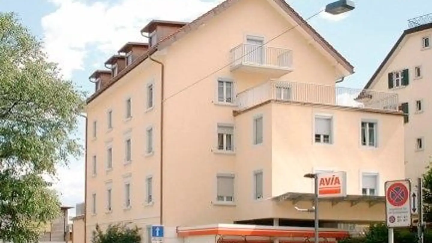 Place de parking extérieure à louer - Uetlibergstrasse 95, 8045 Zürich