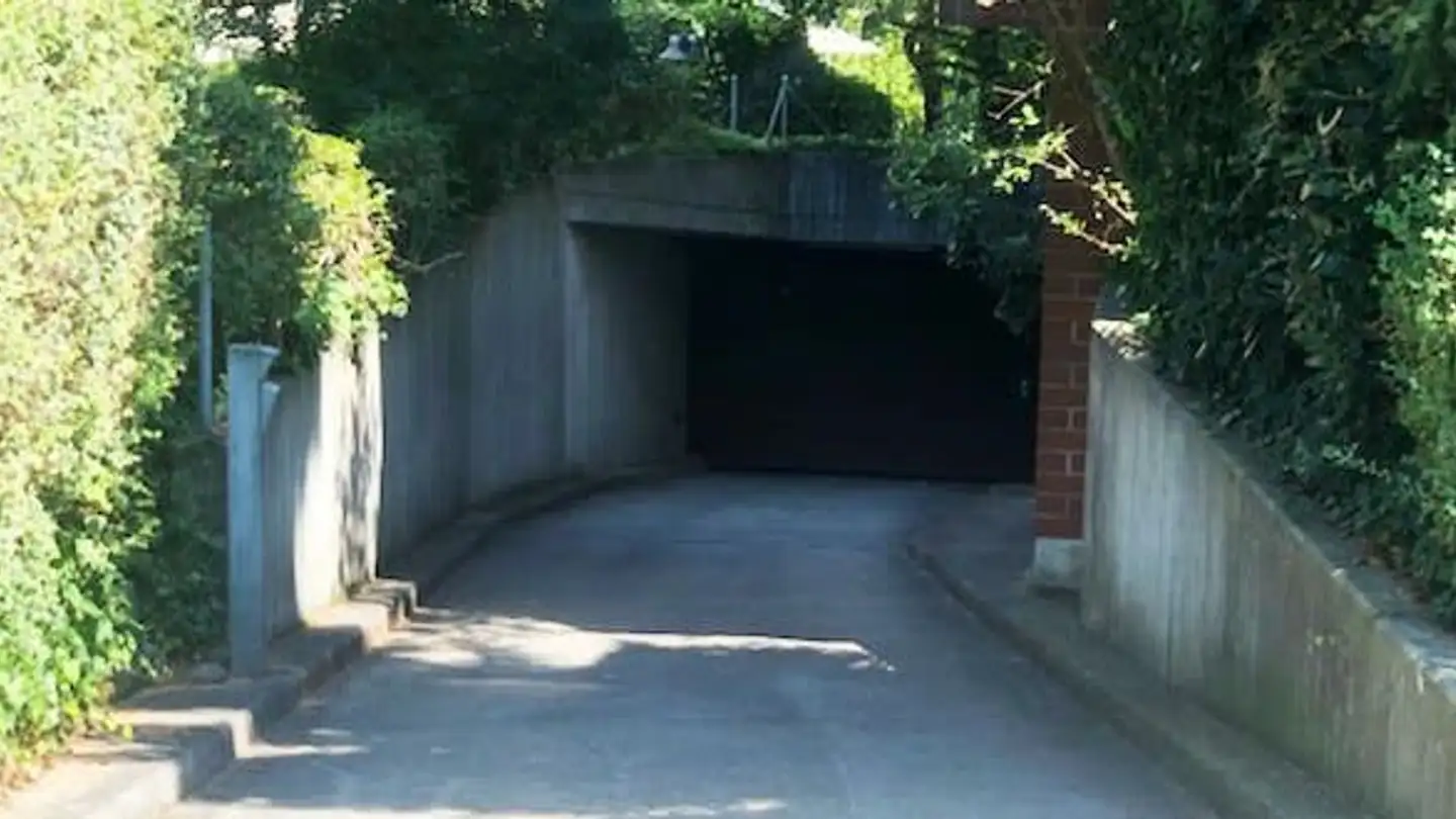 Underground parking space for rent - Scheideggstrasse, 8002 Zürich