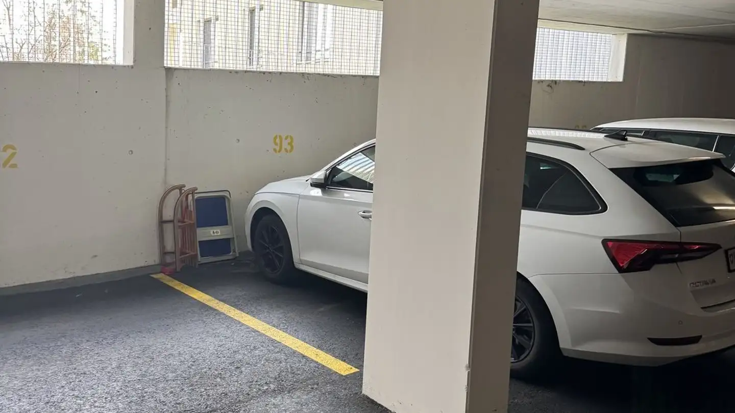 Parkplatz im Freien mieten - 6010 Kriens