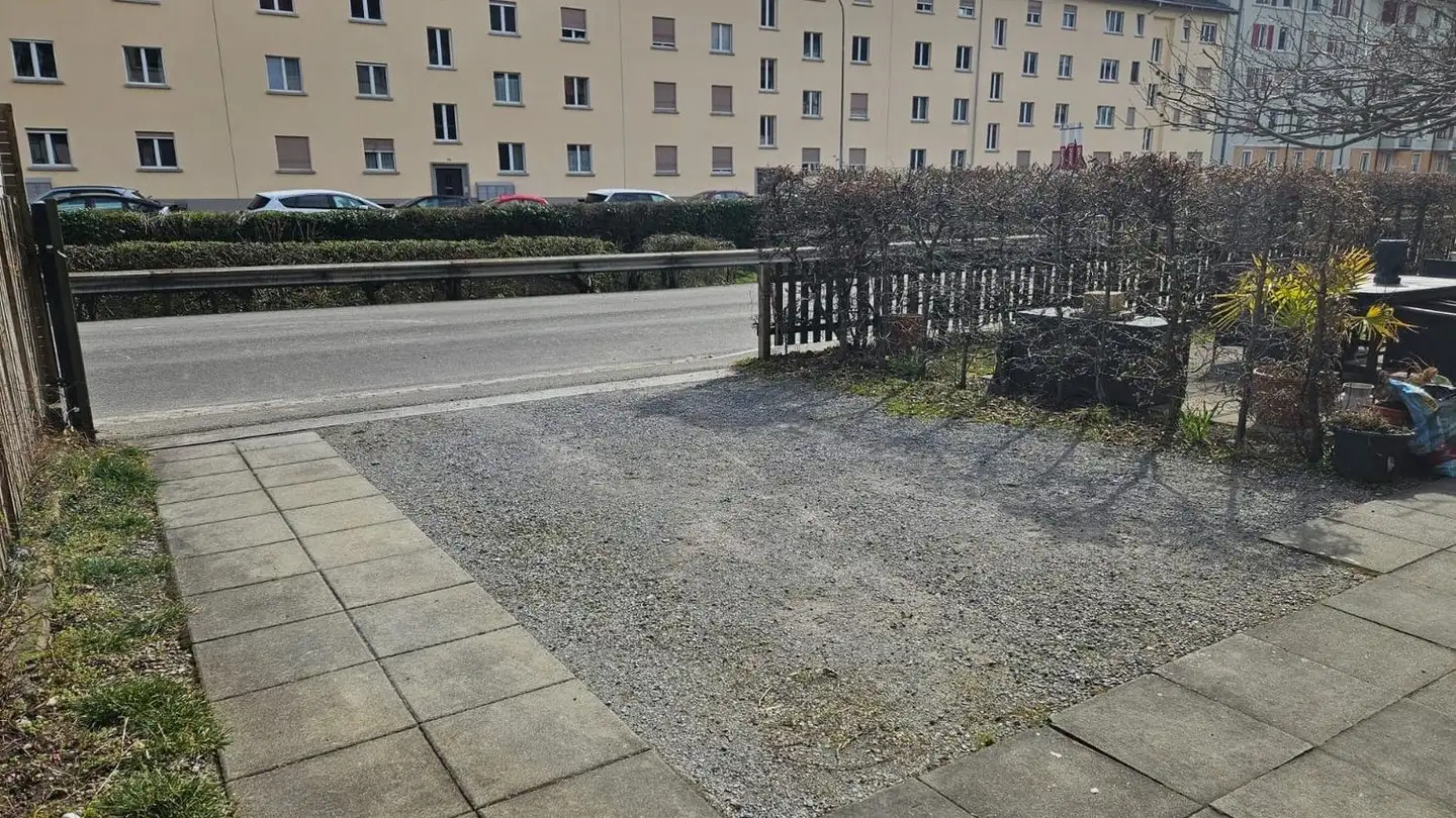 Outdoor parking space for rent - Chemin Ritter / Ritterweg, 2502 Biel/Bienne - Photo 4