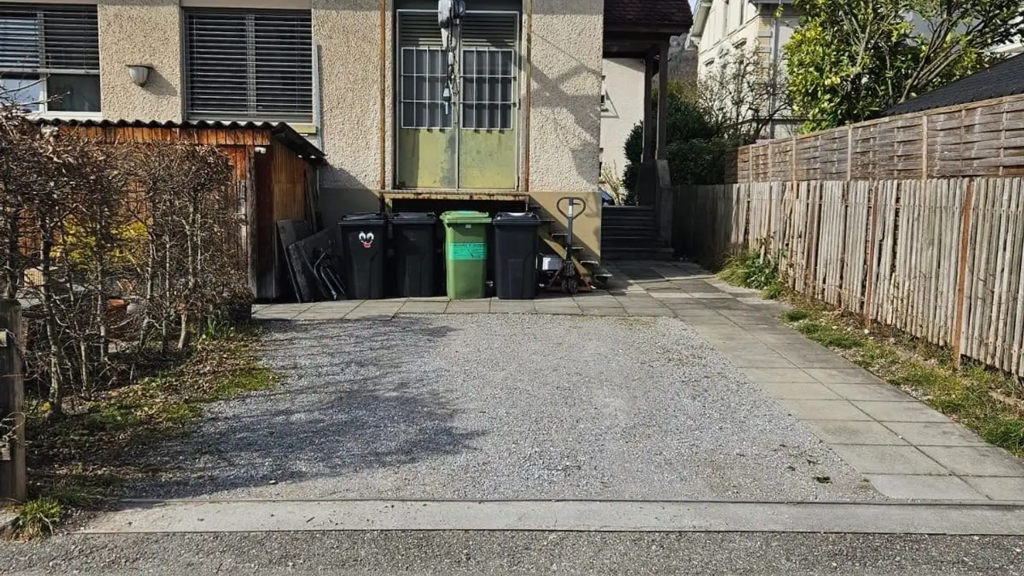 Outdoor parking space for rent - Chemin Ritter / Ritterweg, 2502 Biel/Bienne - Photo 3