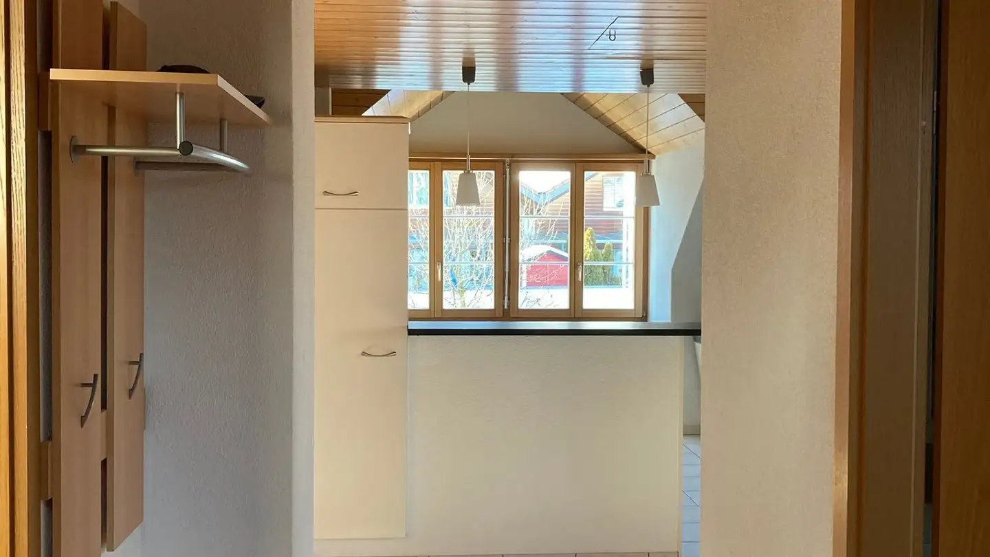 Penthouse for rent - Blumensteinstrasse 5, 3665 Wattenwil - Photo 2