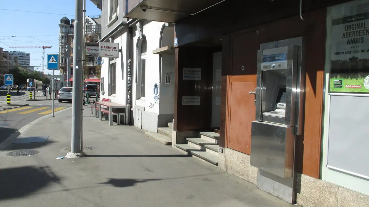 Commercial à louer - Badenerstrasse 342, 8004 Zürich