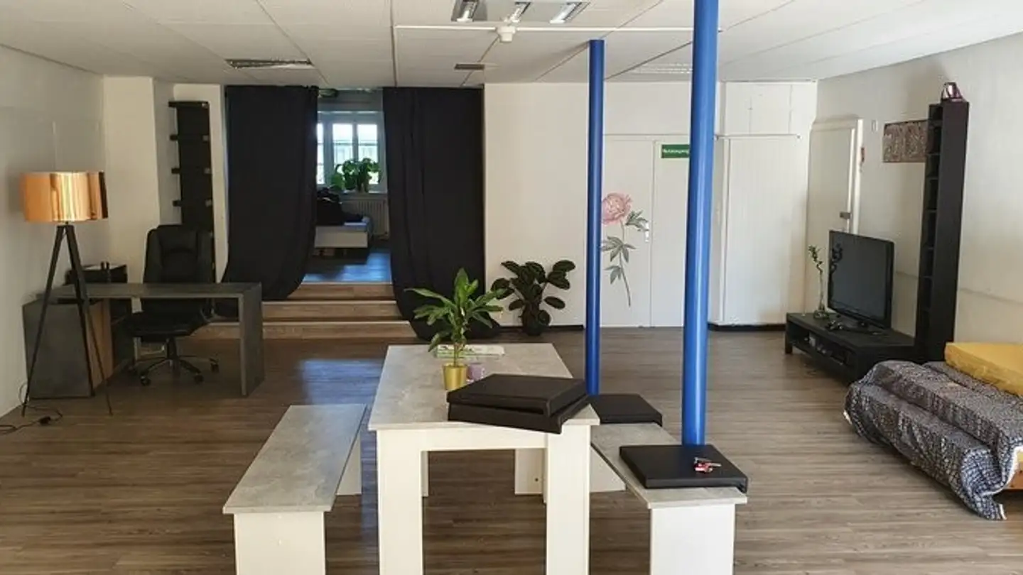 Appartement à louer - Stedtligass 28, 8627 Grüningen - Photo 2