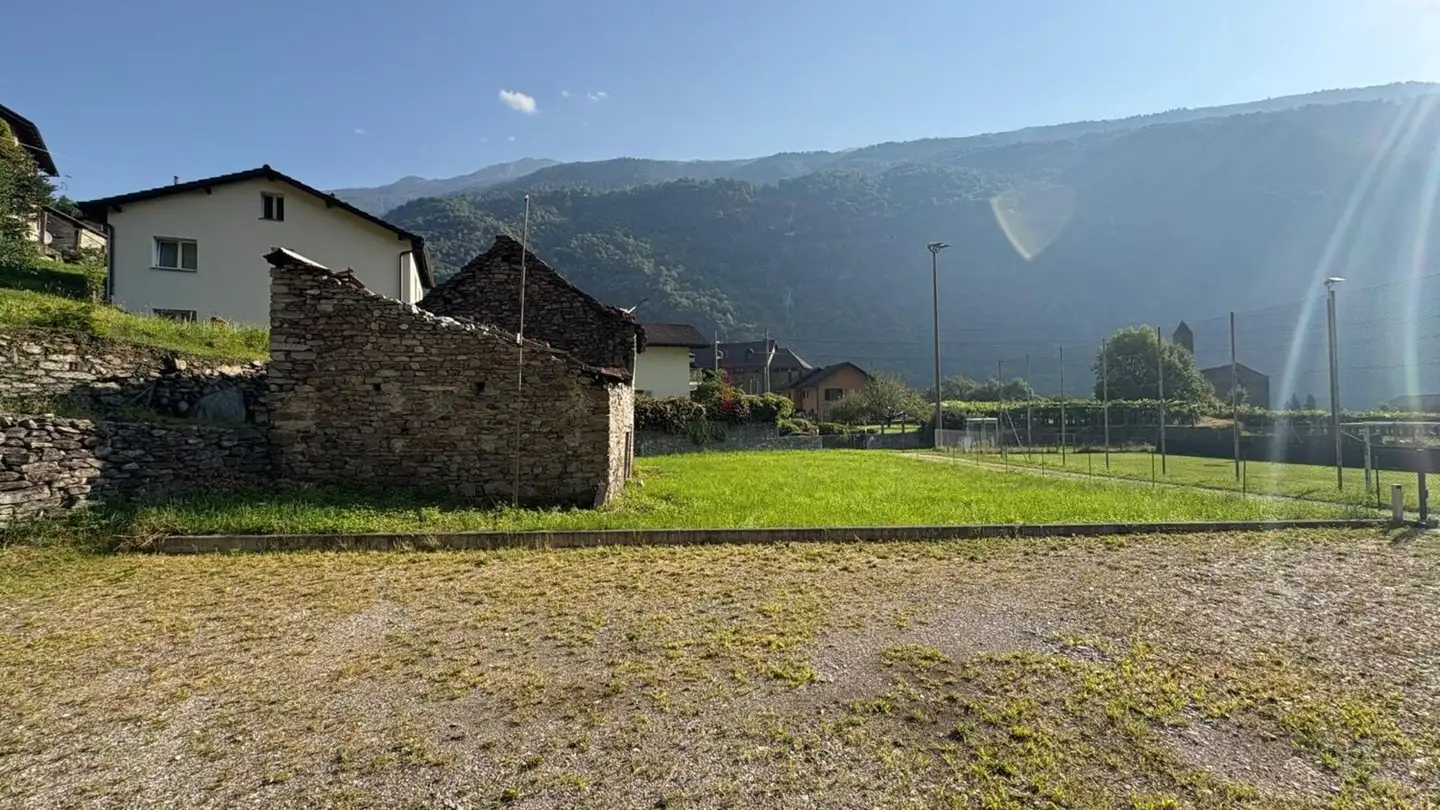 Terreno edificabile in vendita - Vicolo Sotto Castello, 6745 Giornico - Photo 2