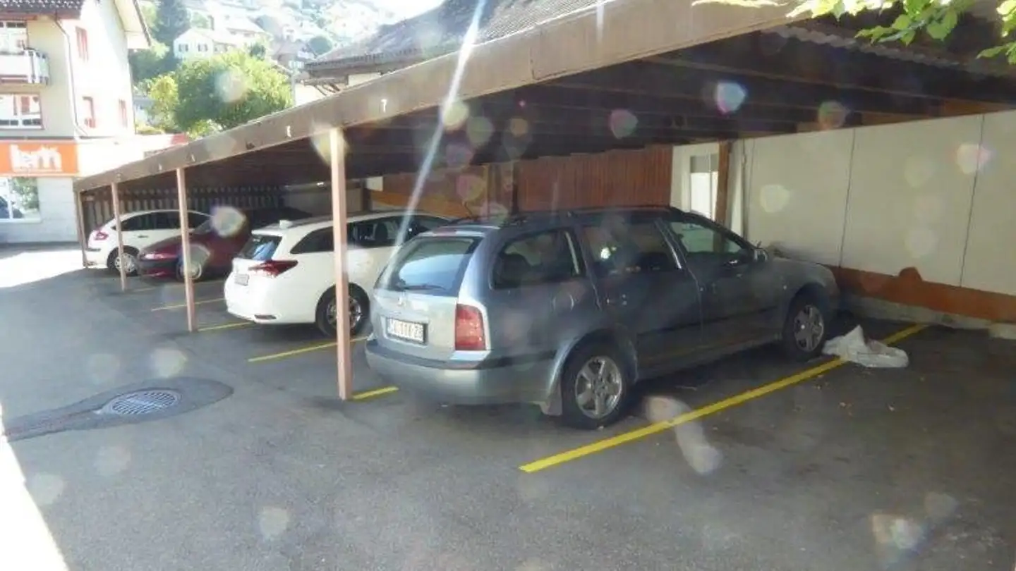 Place de parking extérieure à louer - Alpsteinstrasse 16b, 9100 Herisau