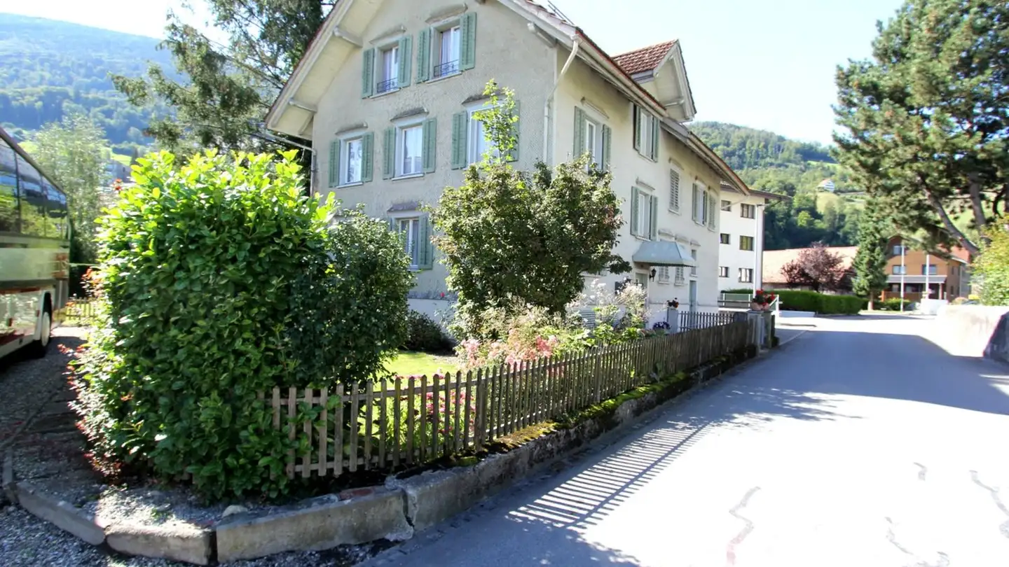 Single garage for rent - Parfannastrasse, 8887 Mels