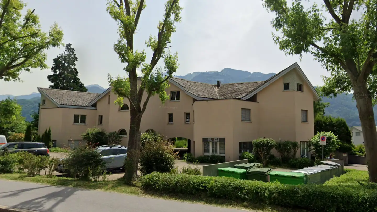 Dachgeschosswohnung mieten - Haus Am See, 8872 Weesen