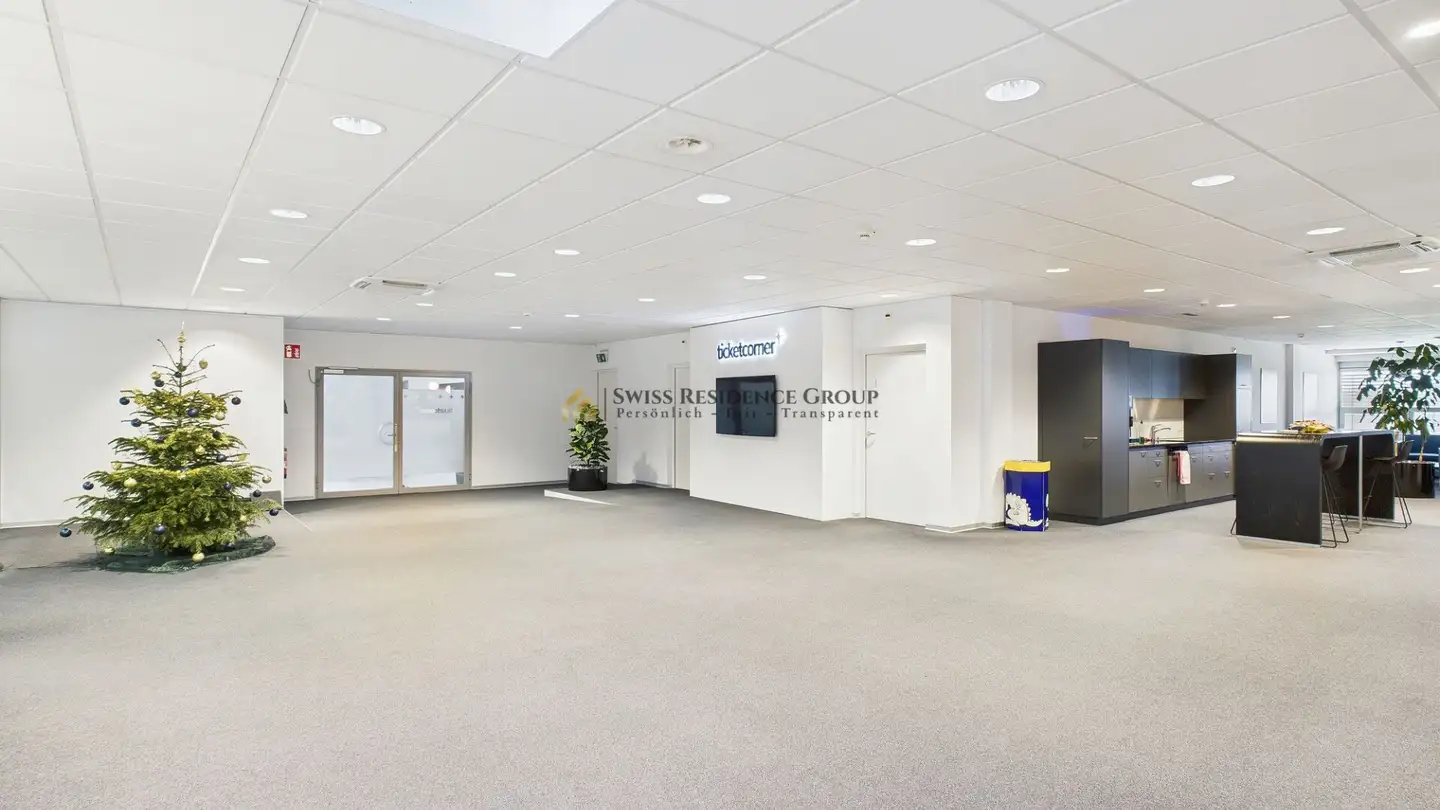 Office space for rent - 8153 Rümlang