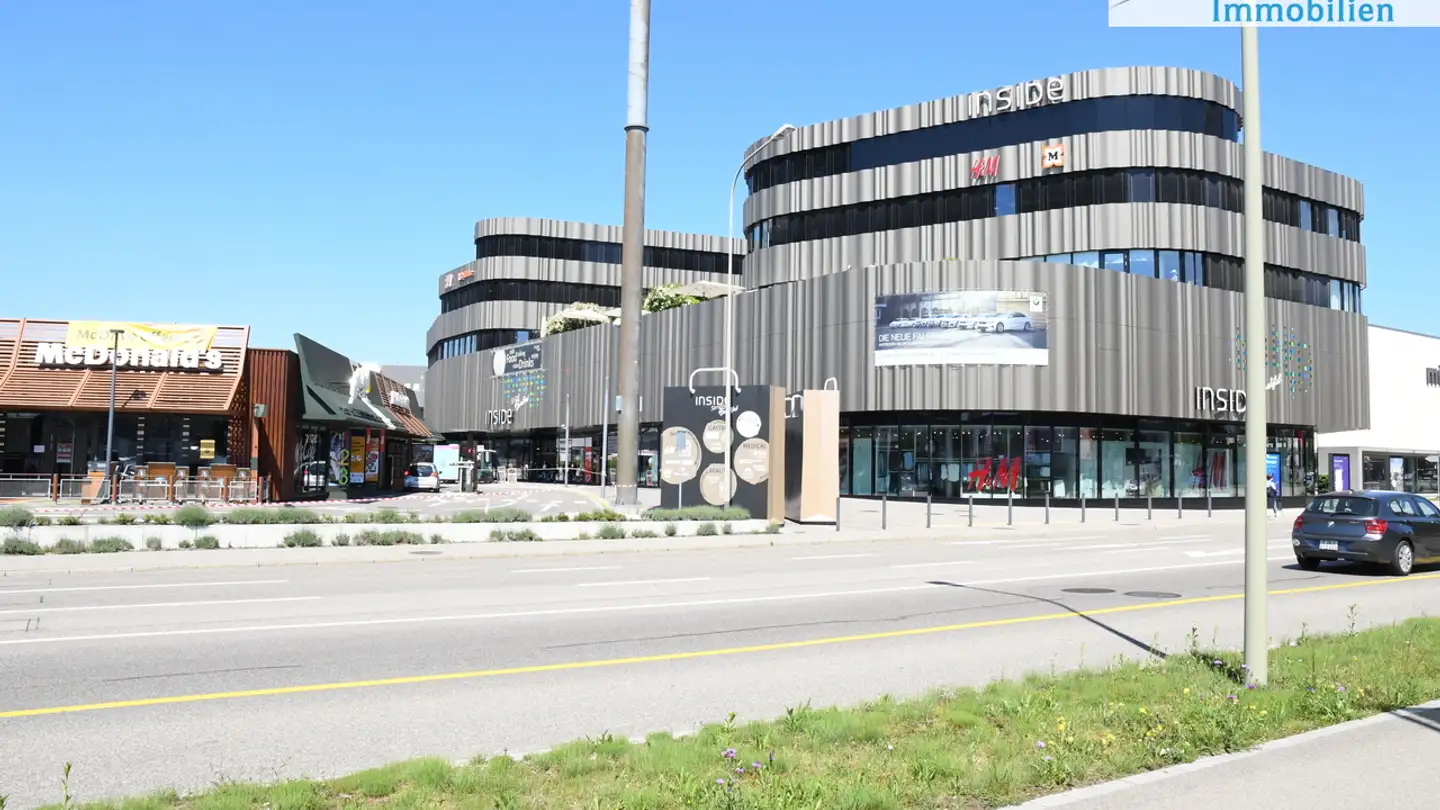 Commercial à louer - Hofwiesenstrasse 4, 8604 Volketswil