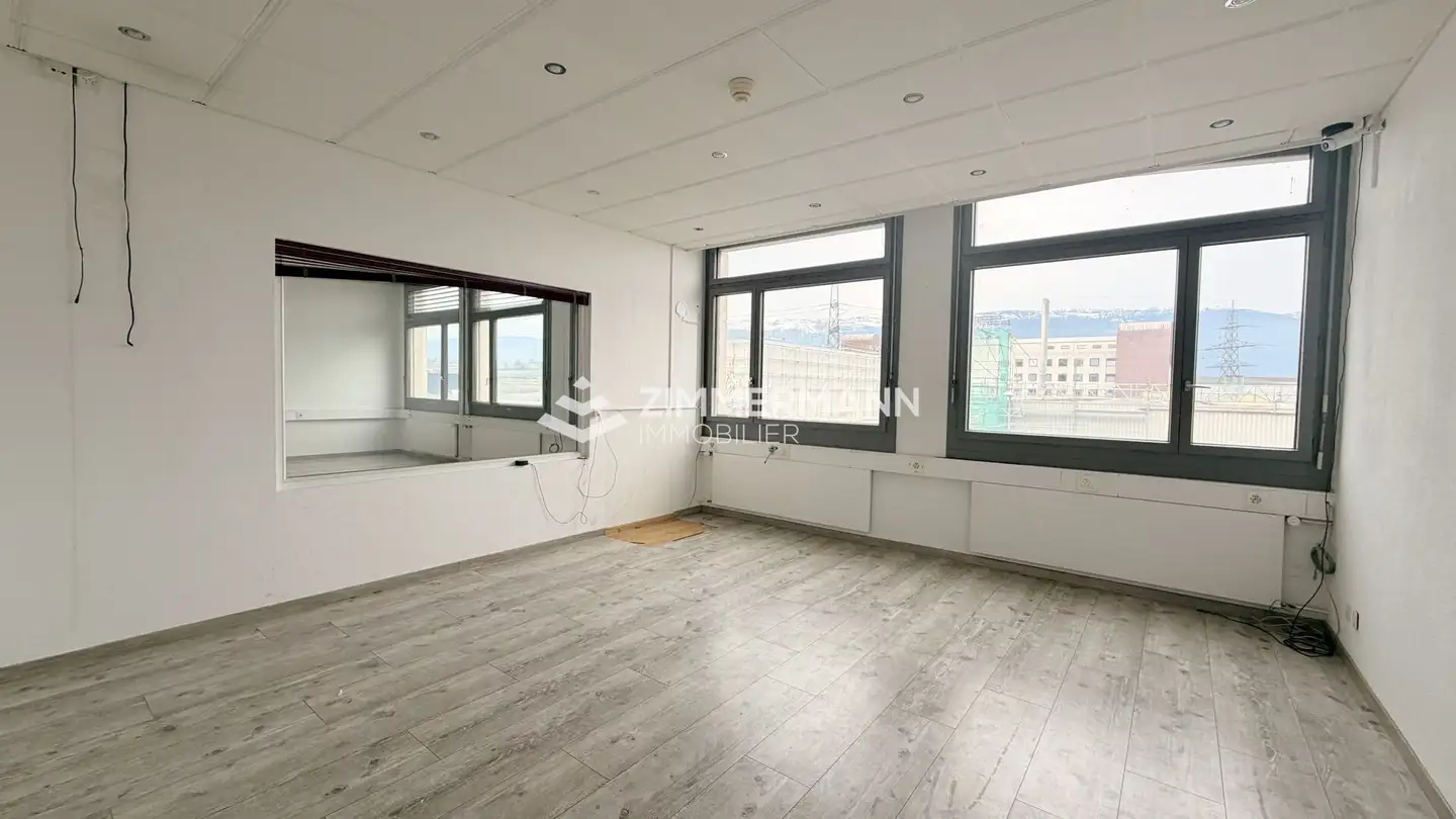 Bureau à louer - Rue Du Pré-Bouvier, 1242 Satigny