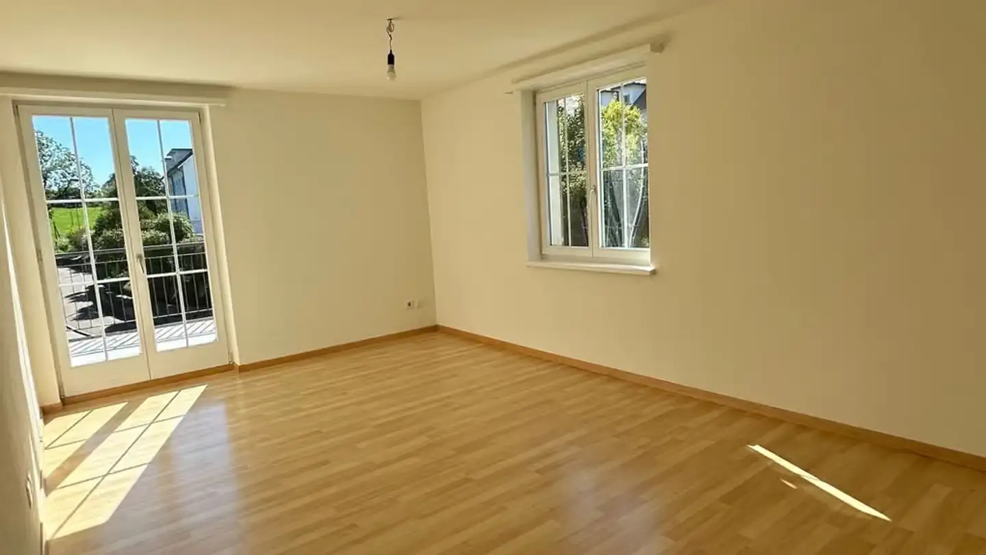 Wohnung mieten - Usterstrasse 5, 8133 Esslingen - Foto 2