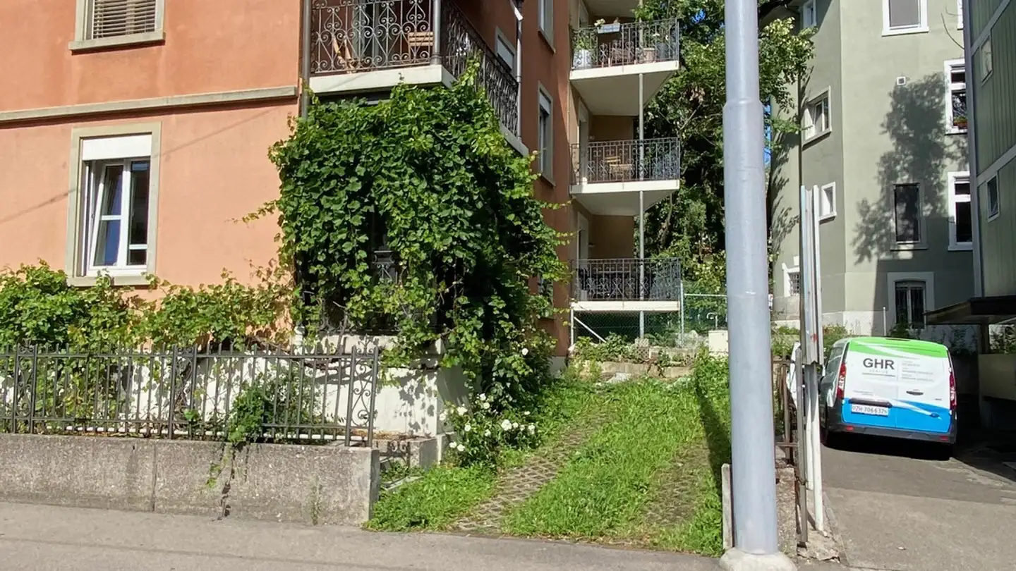 Parcheggio esterno in affitto - Weinbergstrasse 152, 8006 Zürich