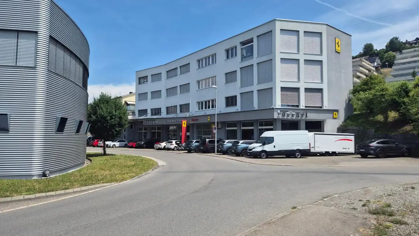 Commercial à louer - Reuss-Strasse 2, 6038 Gisikon