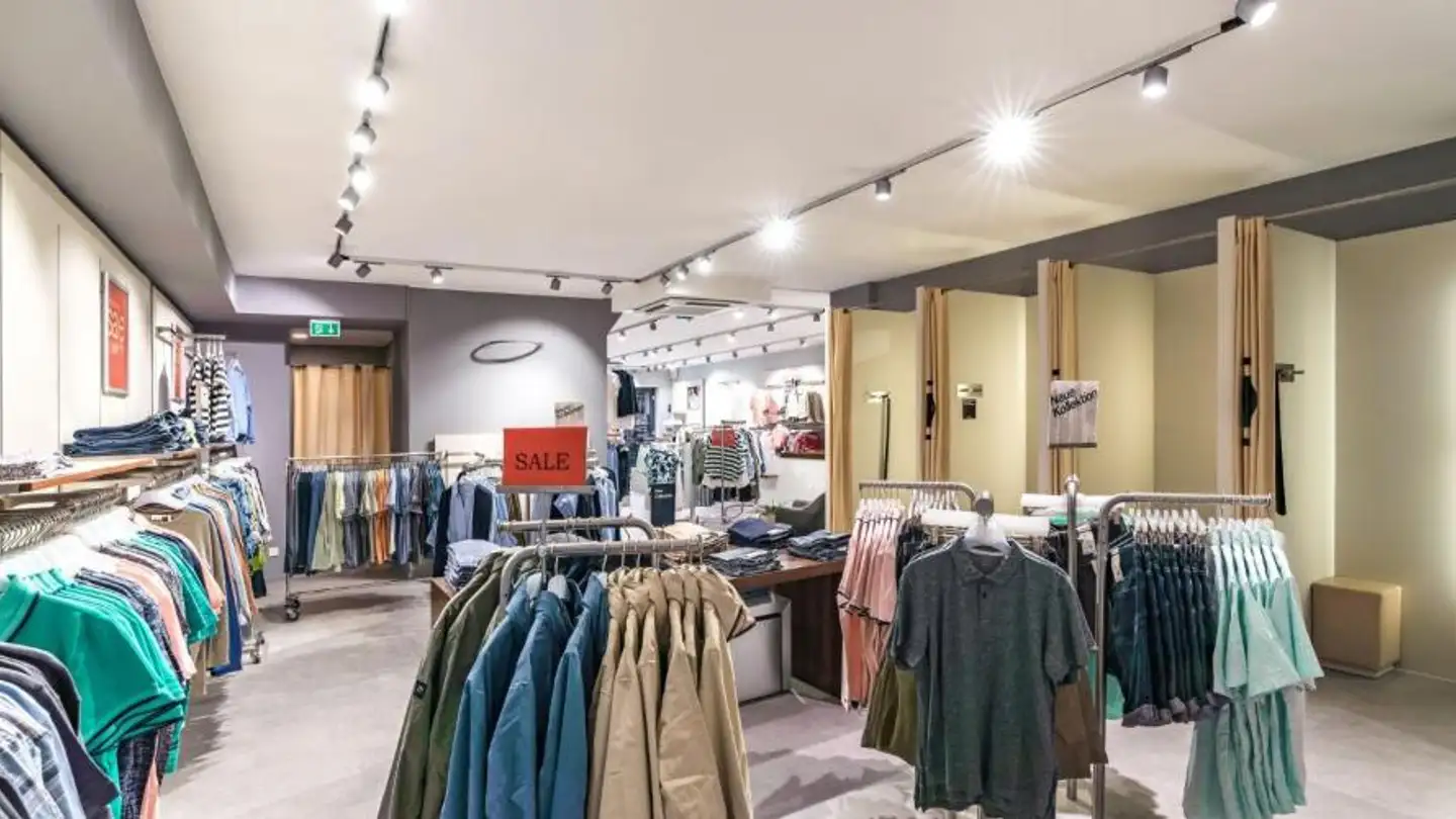 Commerciale in affitto - Kantonsstrasse 6, 3930 Visp - Foto 2