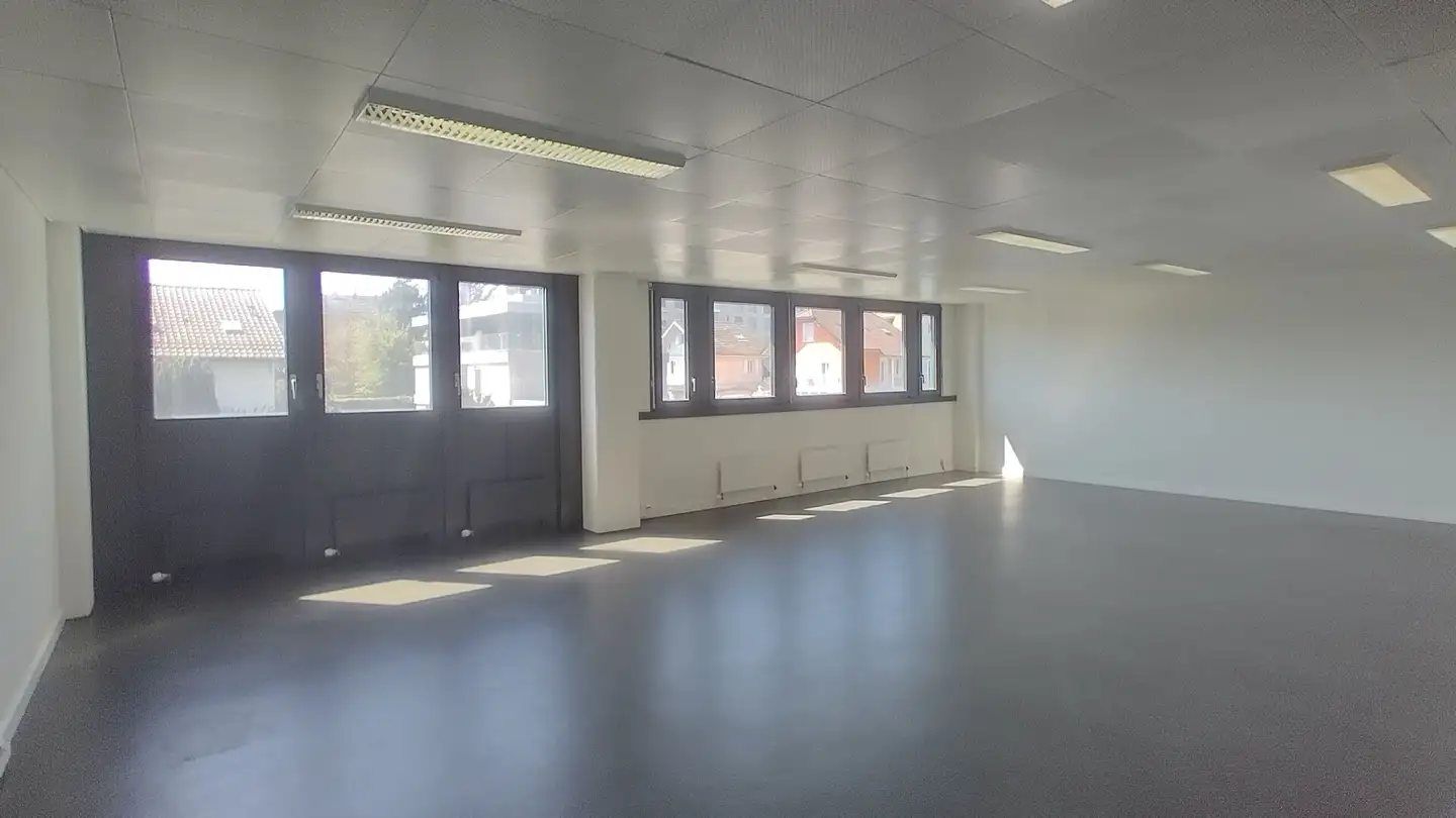 Office space for rent - 1027 Lonay