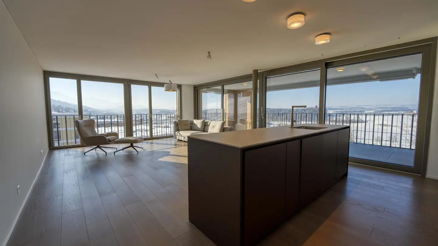 Residential building for sale - 6037 Root - Photo 2