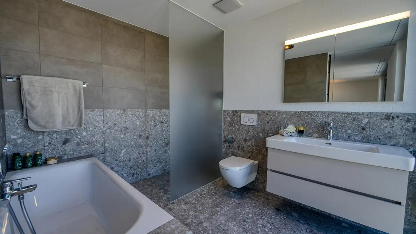 Residential building for sale - 6037 Root - Photo 3