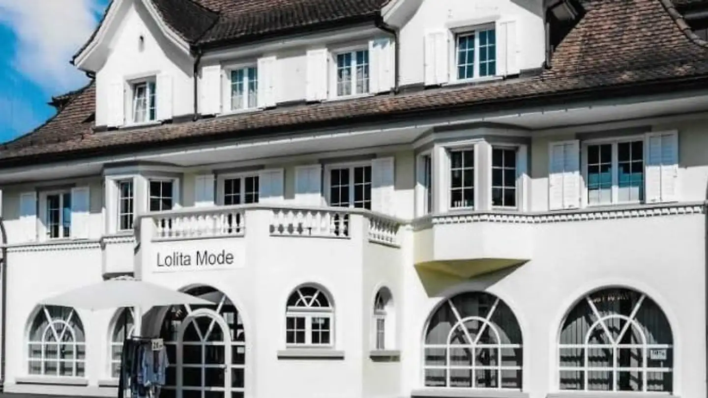 Commercial for rent - Äussere Bahnhofstrasse 1, 8854 Siebnen