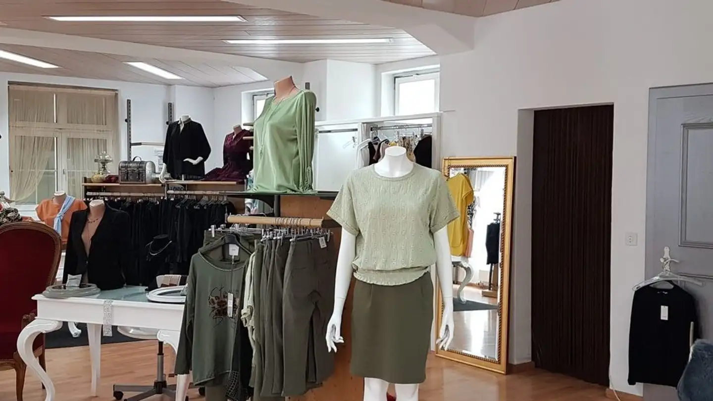 Commerciale in affitto - Äussere Bahnhofstrasse 1, 8854 Siebnen - Photo 2