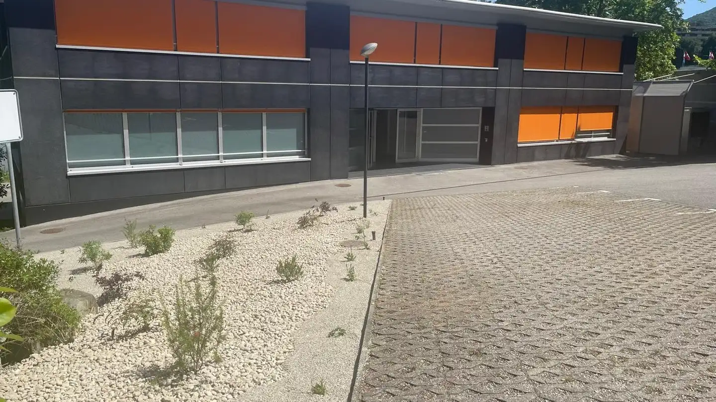 Spazio ufficio in affitto - Via Emilio Bossi, 6830 Chiasso - Foto 4