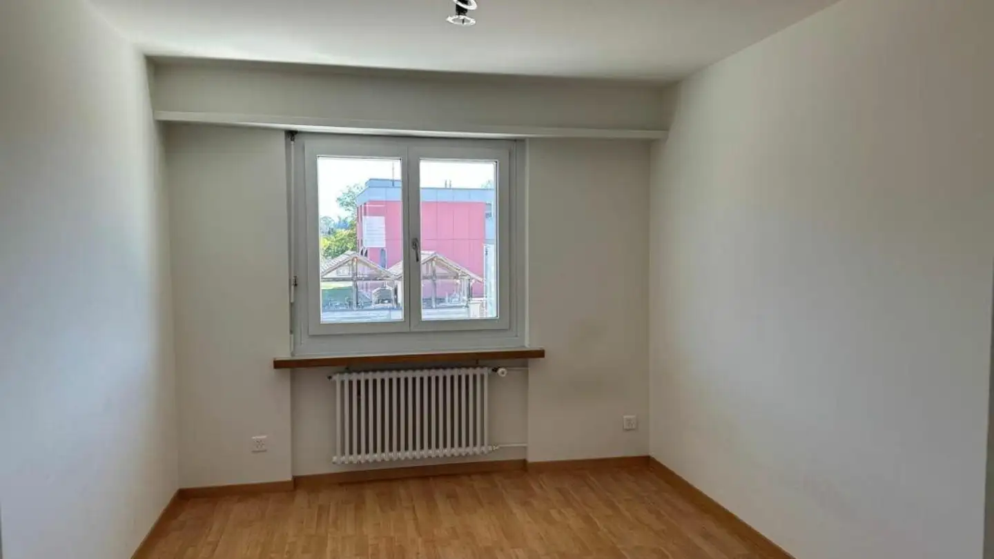 Wohnung mieten - Landstrasse 29, 8633 Wolfhausen - Foto 2