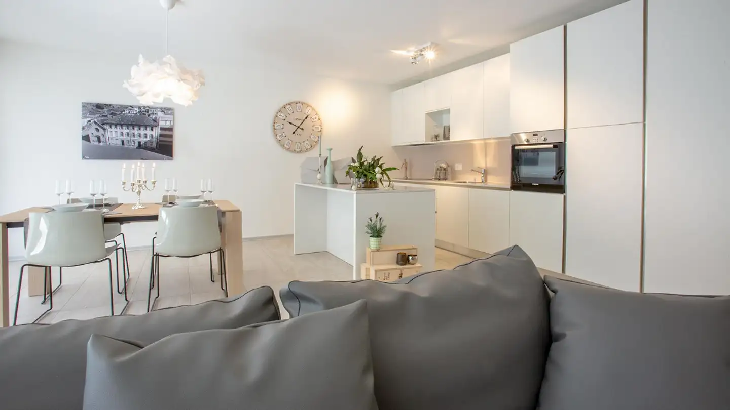 Appartamento a gradini in affitto - Strada De Carasoo 30, 6535 Roveredo GR