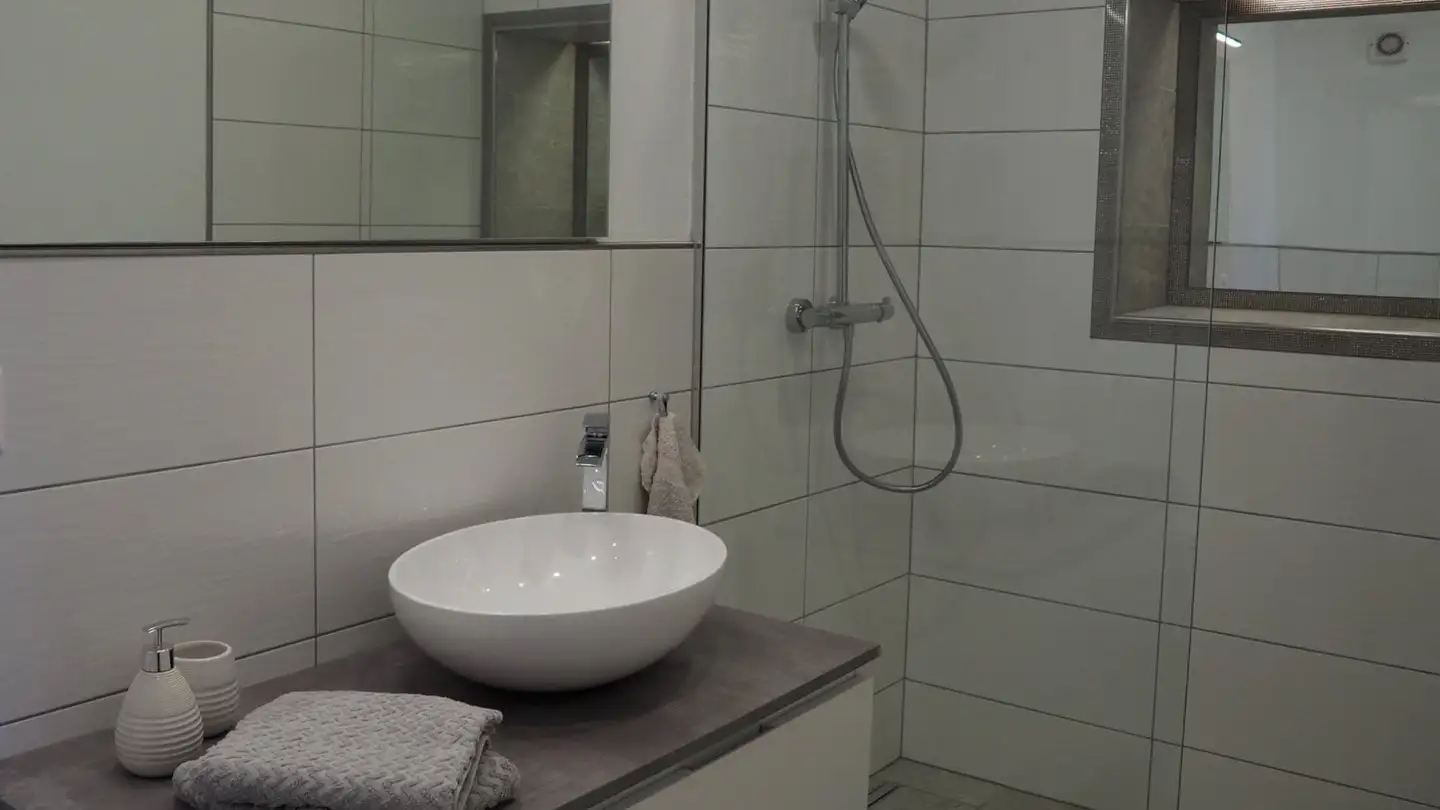 Appartement à louer - 6999 Astano - Photo 3