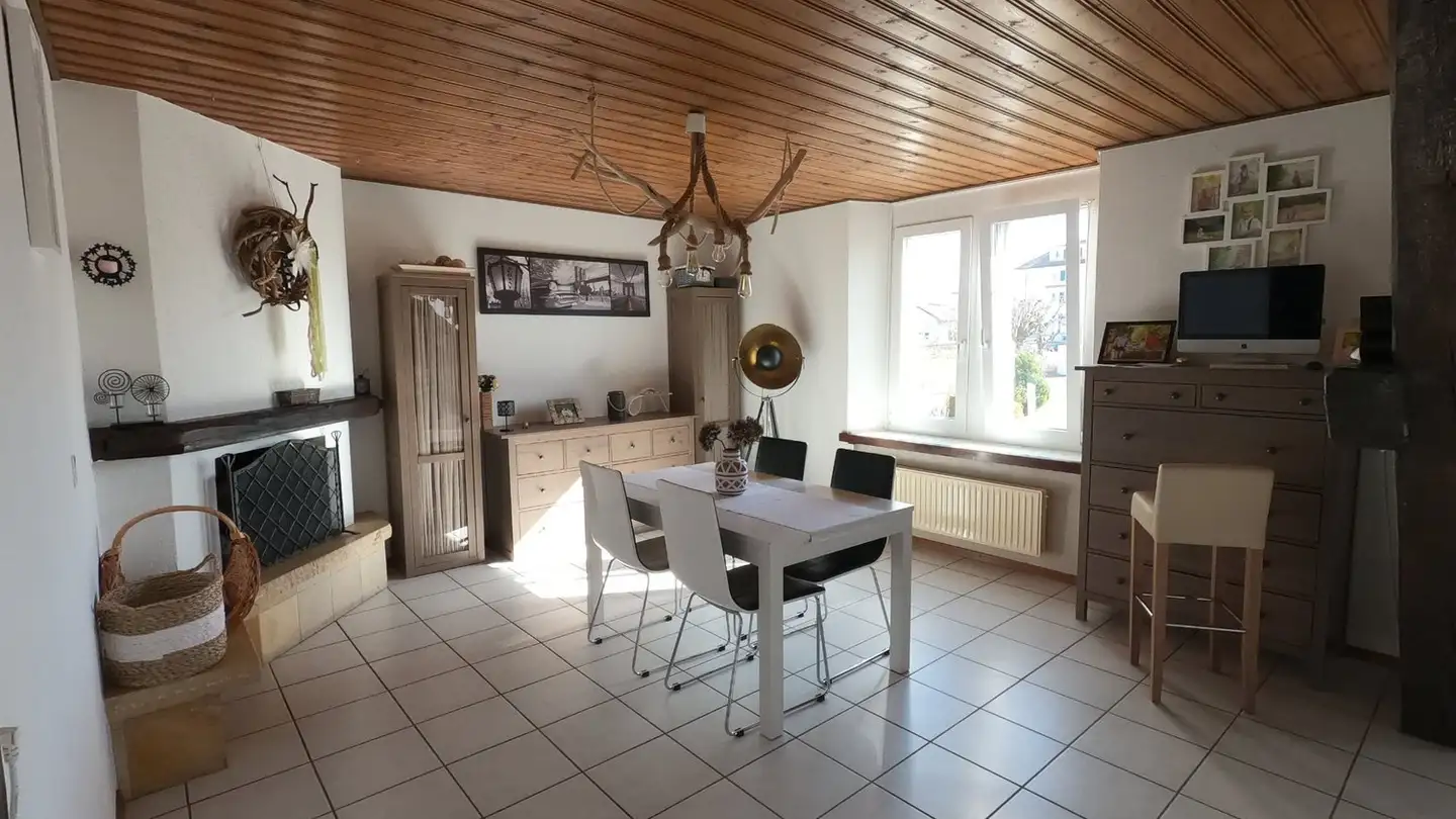 Apartment for rent - Rue De La Gare 12, 2350 Saignelégier - Photo 2