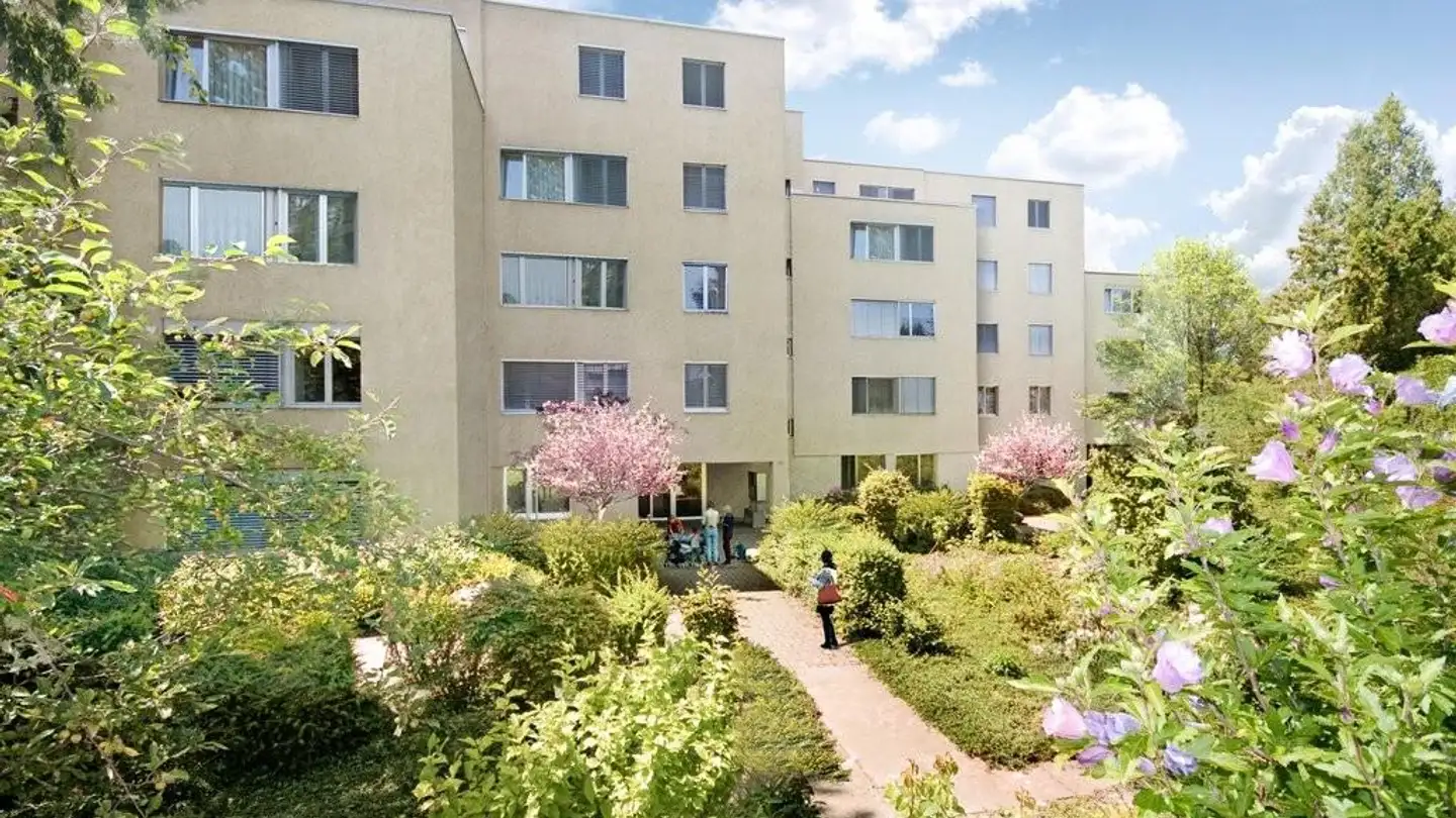 Place de parking extérieure à louer - Talgüetlistrasse 1, 8303 Bassersdorf