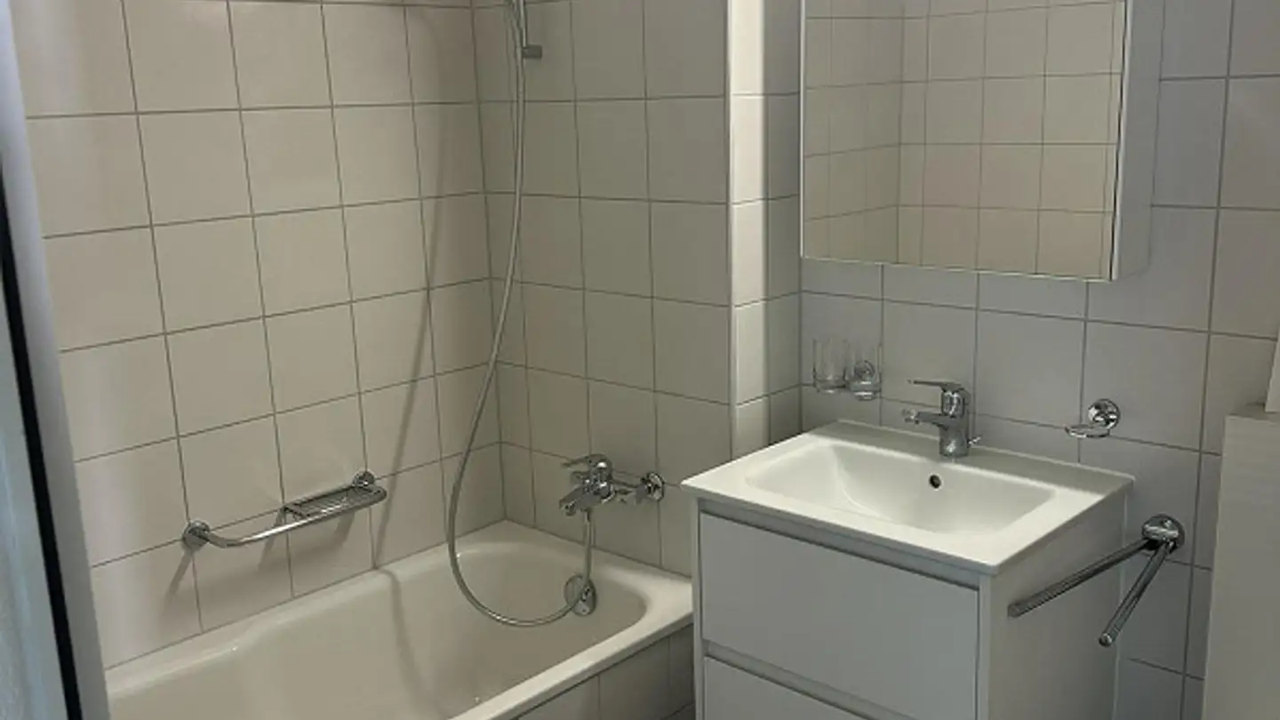 Wohnung mieten - Staatsstrasse 149, 3626 Hünibach - Foto 2