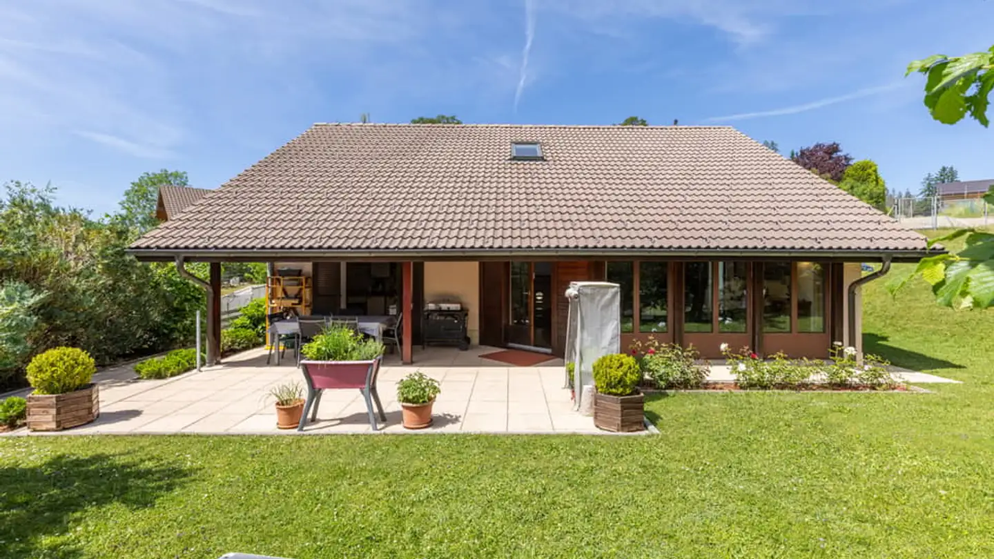 Single house for sale - 1265 La Cure