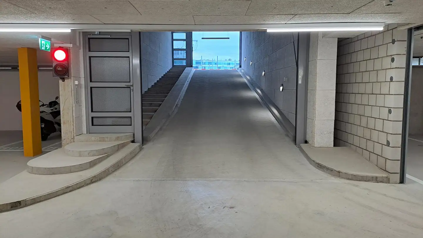 Underground parking space for rent - Meret Oppenheim-Strasse 16, 4053 Basel - Photo 2