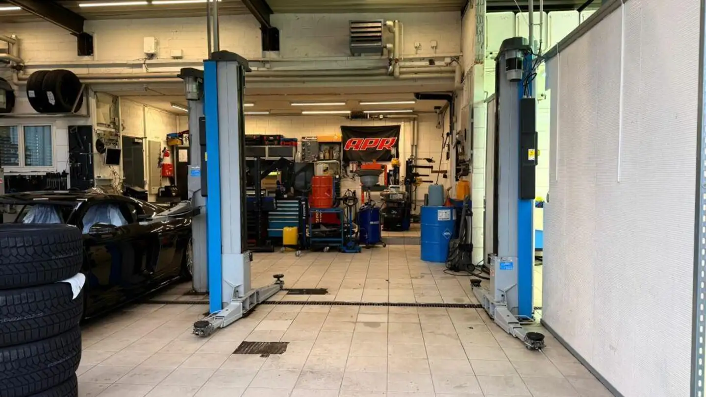 Place de parking intérieure à louer - 4632 Trimbach - Photo 3