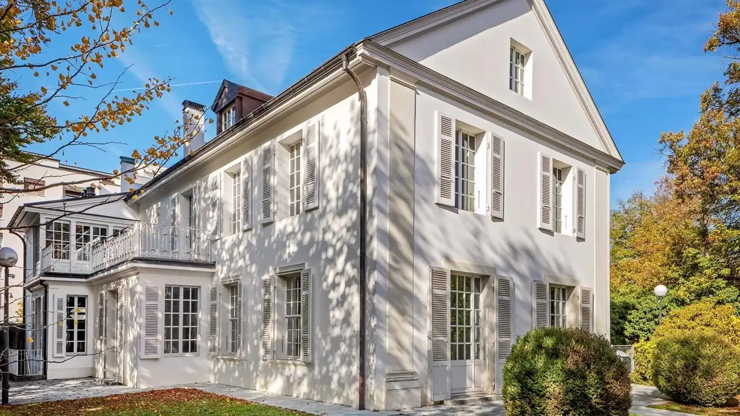 Mixed-use building for sale - 1290 Versoix