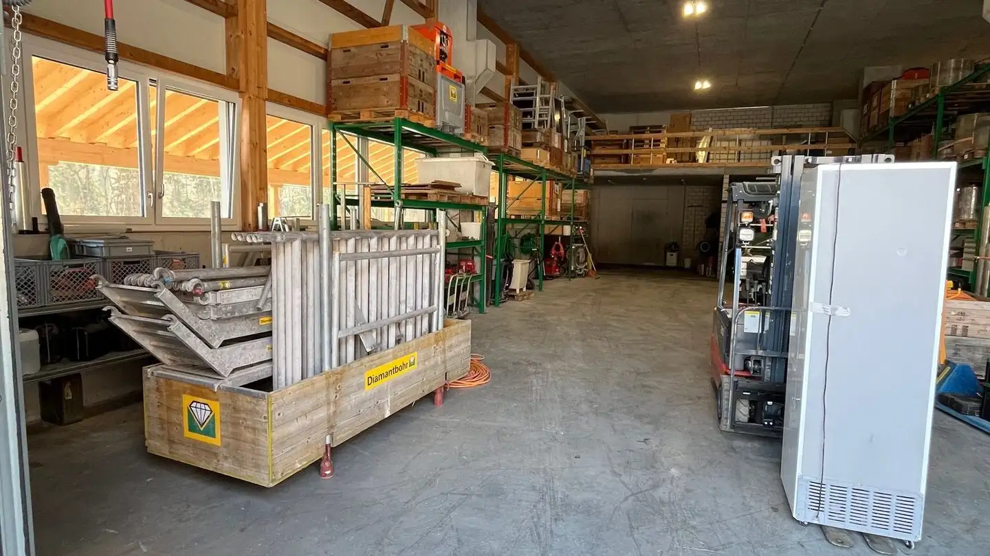 Proprietà industriale in affitto - Kantonsstrasse 2a, 7212 Seewis-Pardisla