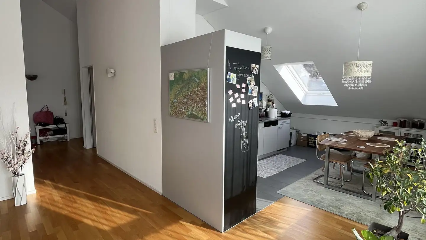 Dachgeschosswohnung mieten - Püntenstrasse 6, 8143 Stallikon - Foto 2