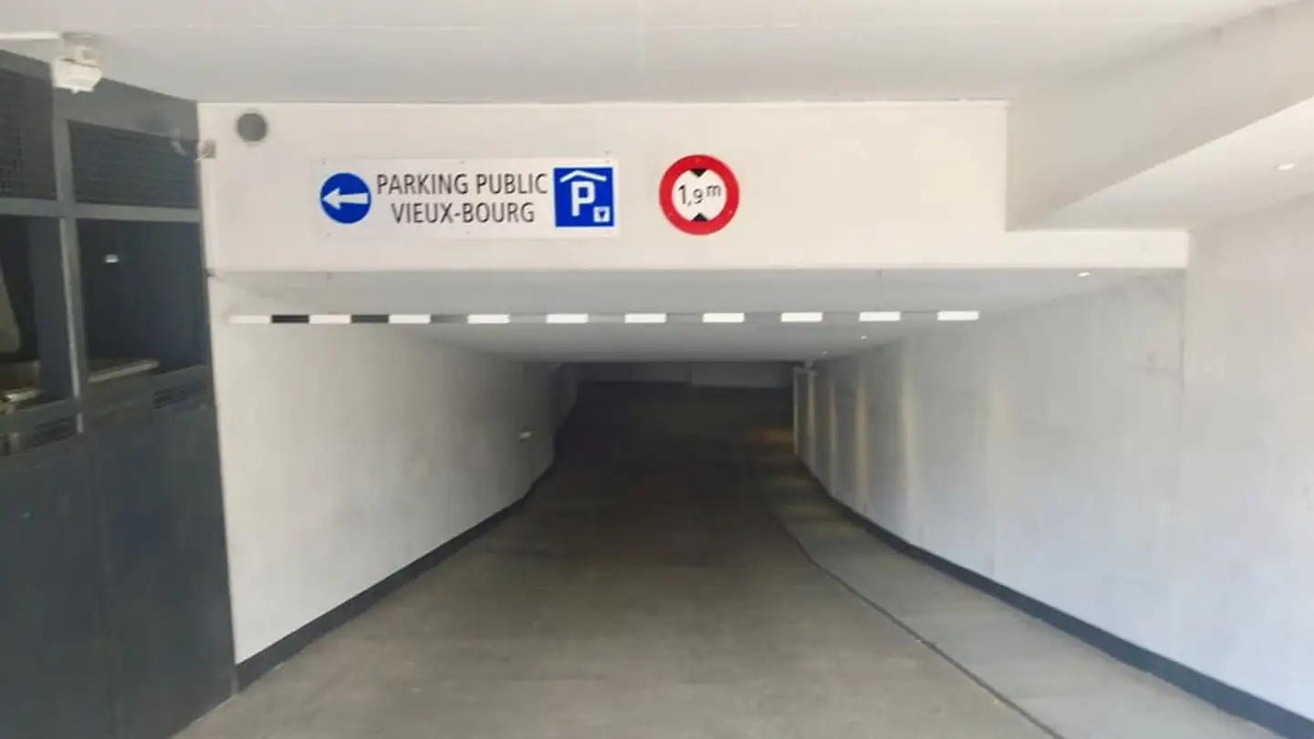 Garage individuel à louer - 1225 Chêne-Bourg