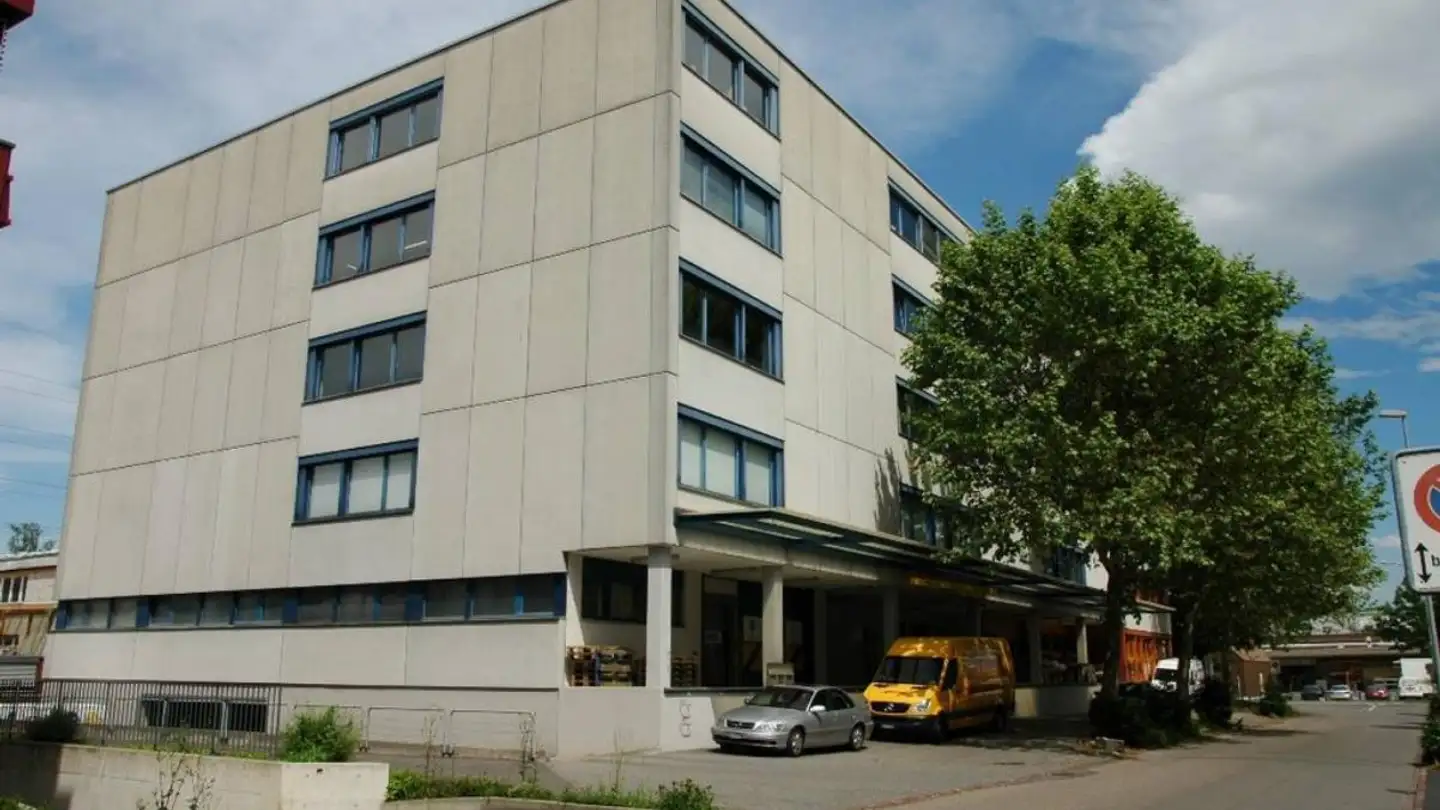 Commercial for rent - Alte Steinhauserstrasse 21, 6330 Cham