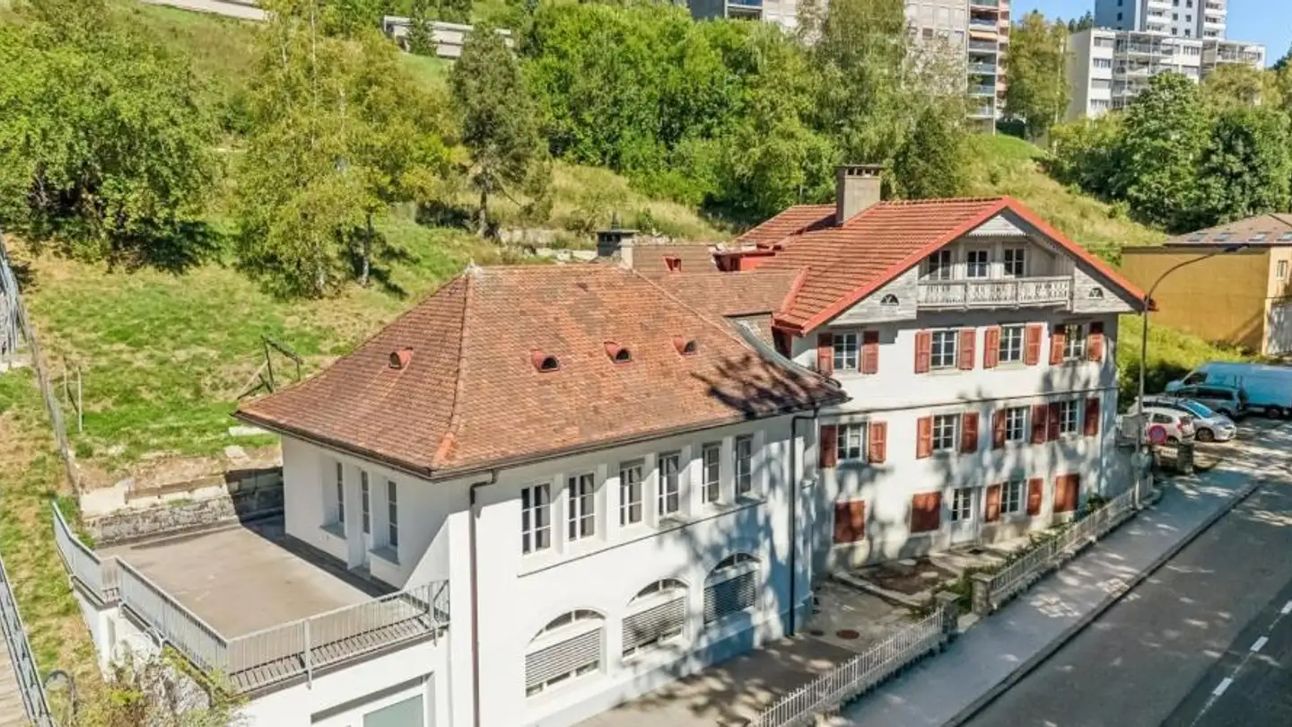 Mixed-use building for sale - 2400 Le Locle